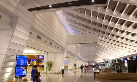 Bay từ Việt Nam sang Los Angeles quá cảnh ở đâu