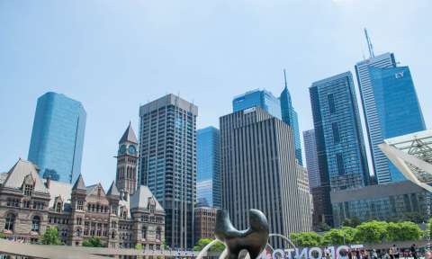 Cách đặt vé máy bay đi Canada an toàn và tiết kiệm