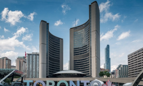 Giá vé máy bay đi Toronto Canada