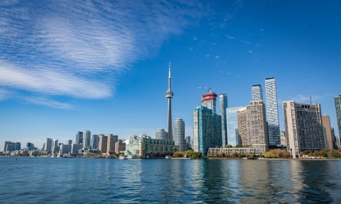 Giá vé máy bay đi Canada khứ hồi