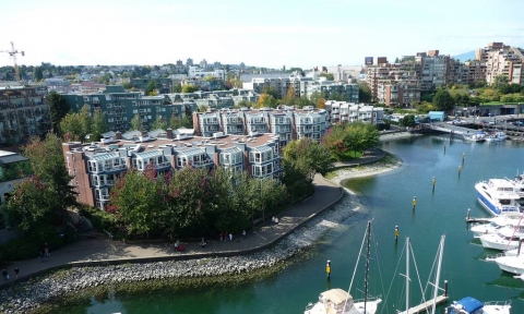 Mua vé máy bay đi Vancouver khuyến mãi