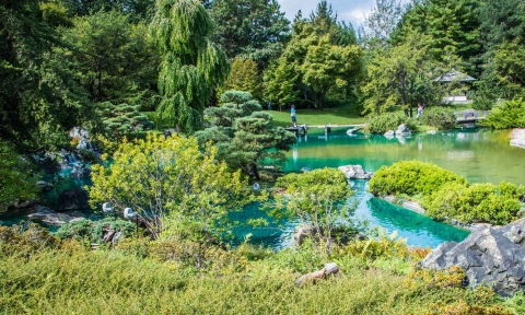 Vé máy bay đi Montreal EVA Air