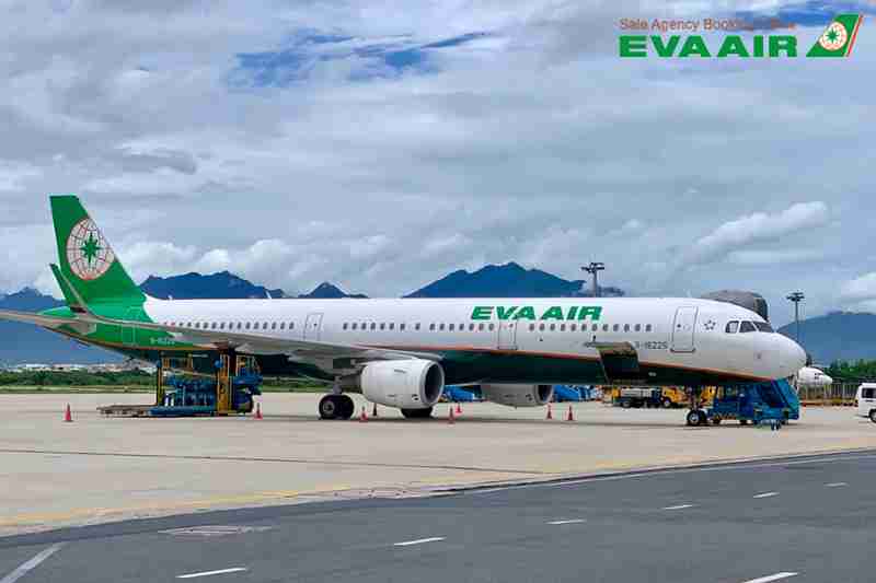 dat-ve-may-bay-di-saga