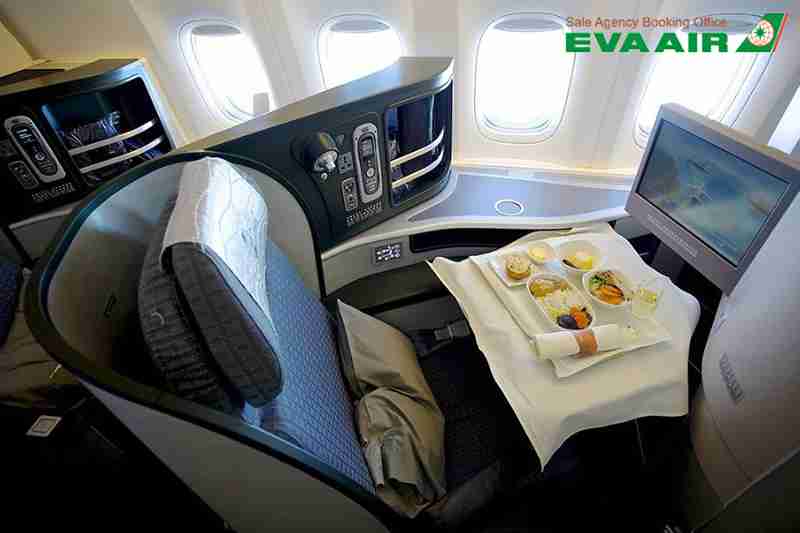 gia-ve-may-bay-di-saga