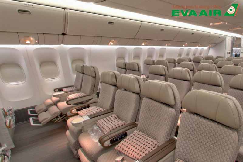 dat-ve-may-bay-di-shizuoka