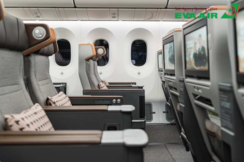 eva air là hãng hàng không nào, hãng hàng không quốc tế eva air, giá vé máy bay eva air, chất lượng dịch vụ eva air, đội tàu bay eva air, phòng vé eva air việt nam, các hạng ghế eva air, hãng hàng không eva air, eva air việt nam