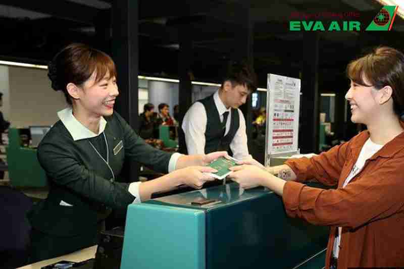 quyền lợi hội viên EVA Air khi bay cùng đối tác Star Alliance, quyền lợi khi bay cùng đối tác Star Alliance, tích lũy dặm thưởng liên minh Star Alliance, hội viên Infinity MileageLands, Star Alliance Gold Track, Diamond card EVA Air, Gold card EVA Air