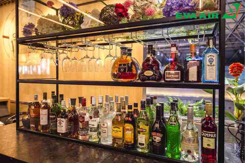 thẻ Gold EVA Air, quyền lợi thẻ Gold EVA Air, gold card eva air, thẻ vàng eva air,  hội viên EVA Air Gold,  Điều kiện đạt hạng Gold Card EVA Air, Quyền lợi hội viên Gold Card EVA Air, nâng hạng thẻ Vàng EVA Air