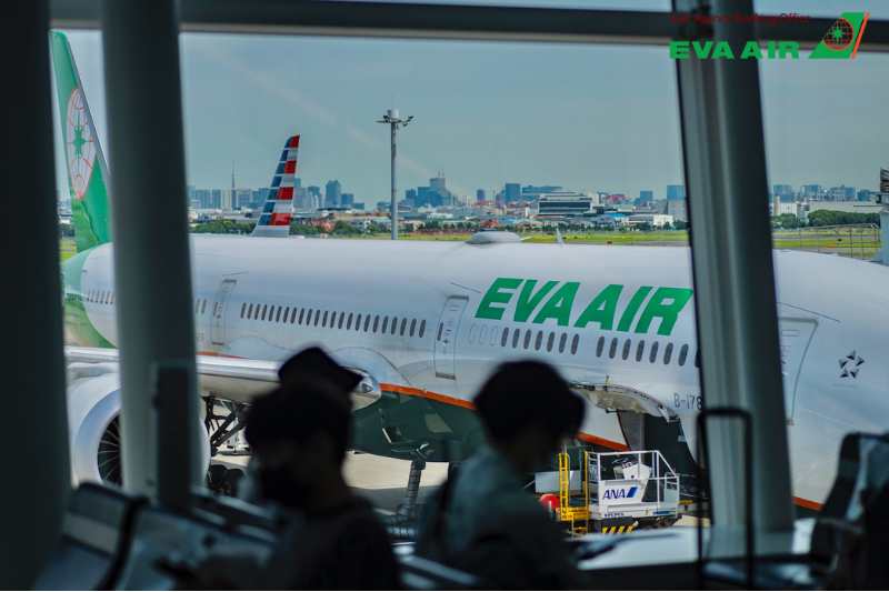 Đổi vé máy bay EVA Air, hướng dẫn đổi vé máy bay EVA Air, đổi vé EVA Air, Đổi vé nâng hạng ghế EVA Air, Thời hạn đổi vé EVA Air, Phí đổi vé máy bay EVA Air, Đổi vé EVA Air sát ngày bay, đổi vé EVA Air miễn phí, Đổi vé EVA Air online