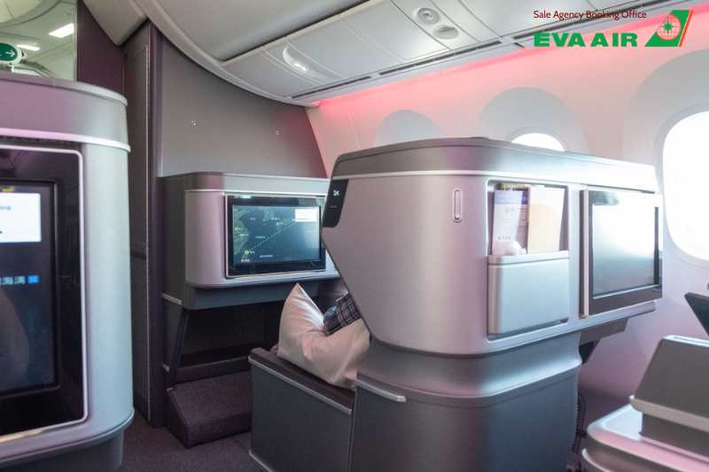 Nâng hạng vé EVA Air đi Pháp, nâng hạng ghế EVA Air đi Pháp, đổi hạng ghế EVA Air đến Paris, upgrade chuyến bay EVA Air đến Pháp, Upgrade vé EVA Air đi Pháp, nâng cấp vé EVA Air đi Pháp, Upgrade hạng vé EVA Air đi Pháp, nâng hạng EVA Air đi Pháp