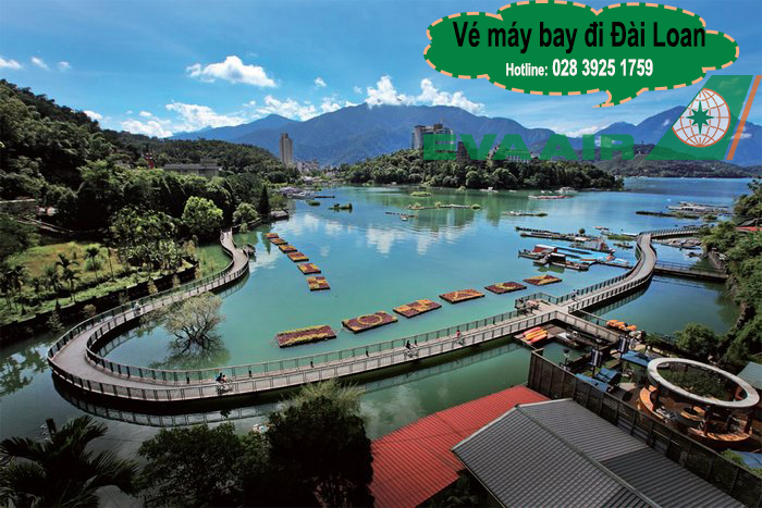 ve-may-bay-eva-air-di-dai-loan