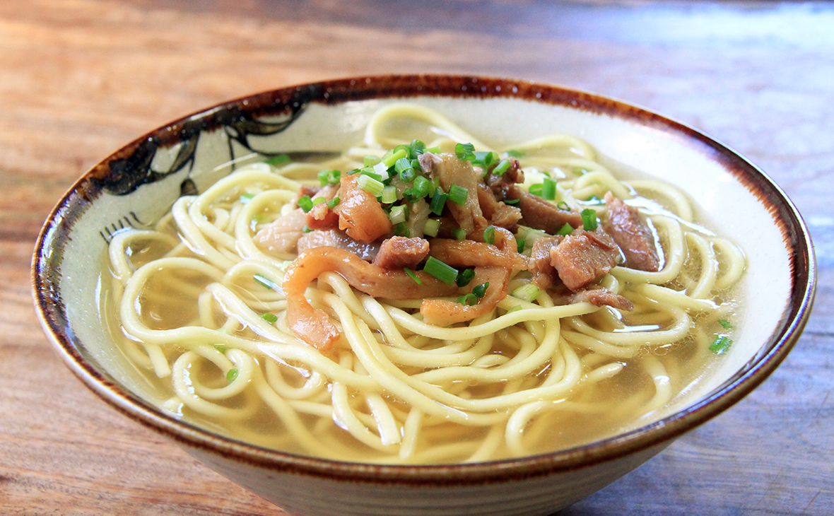 Ăn thử món mì ở quần đảo Yaeyama