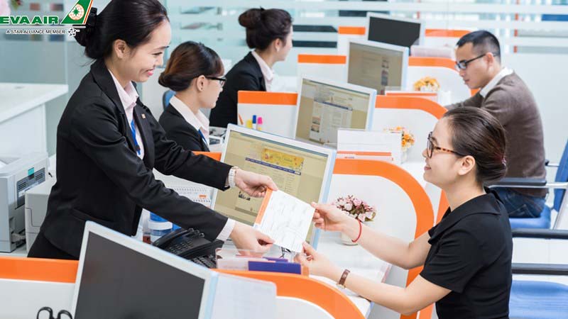 ve-may-bay-EVA-Air-di-Ha-Noi-Aomori