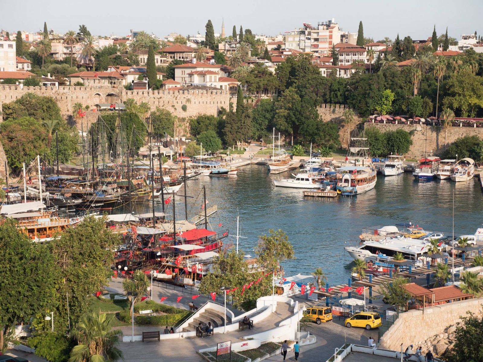 vé máy bay đi Antalya giá rẻ