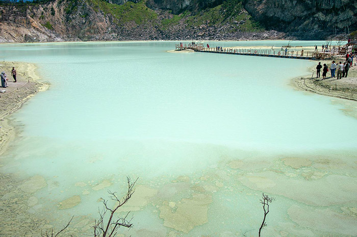 vé máy bay đi Bandung giá rẻ 2