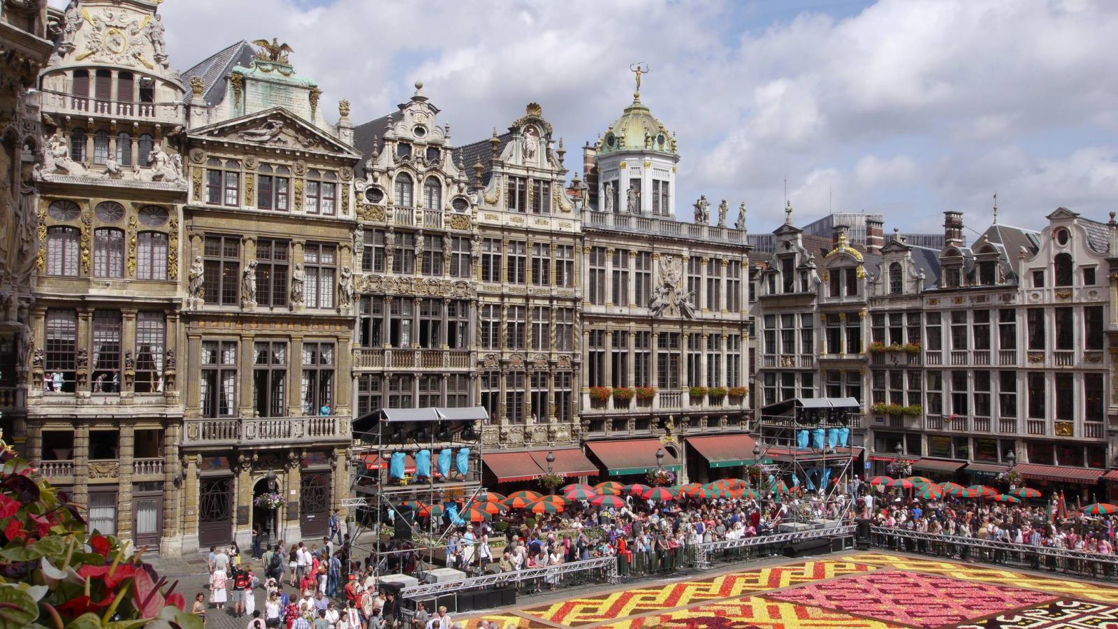 vé máy bay đi Bruxelles giá rẻ 