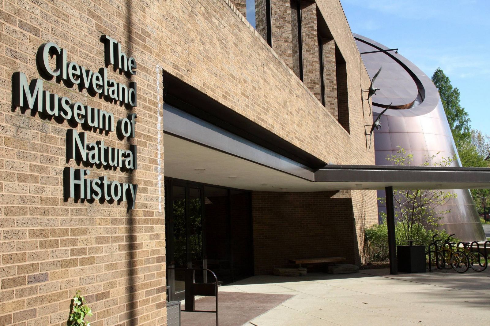 ve-may-bay-di-cleveland-eva-air