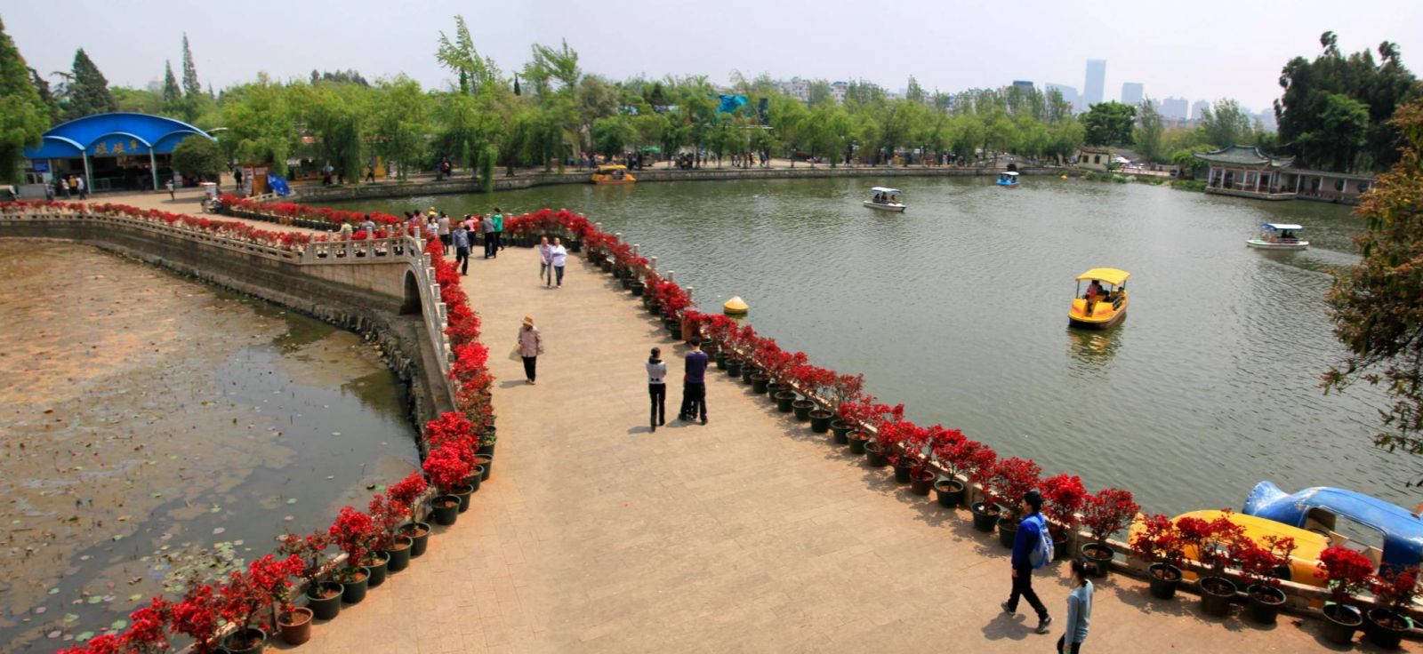 Vé máy bay giá rẻ đi Côn Minh hãng EVA Air