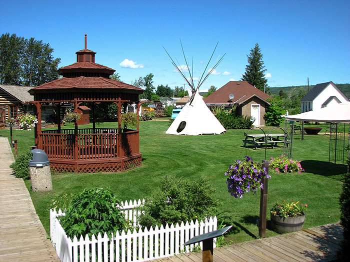 Vé máy bay EVA Air đi Fort McMurray giá rẻ