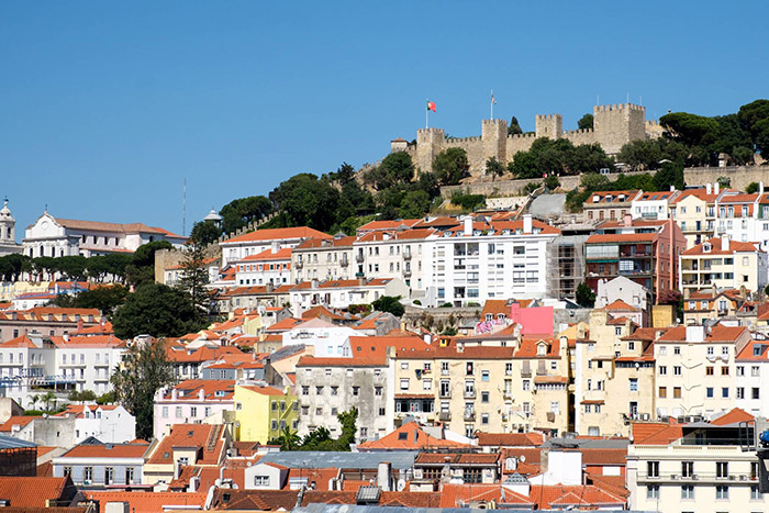 vé máy bay đi Lisbon giá rẻ