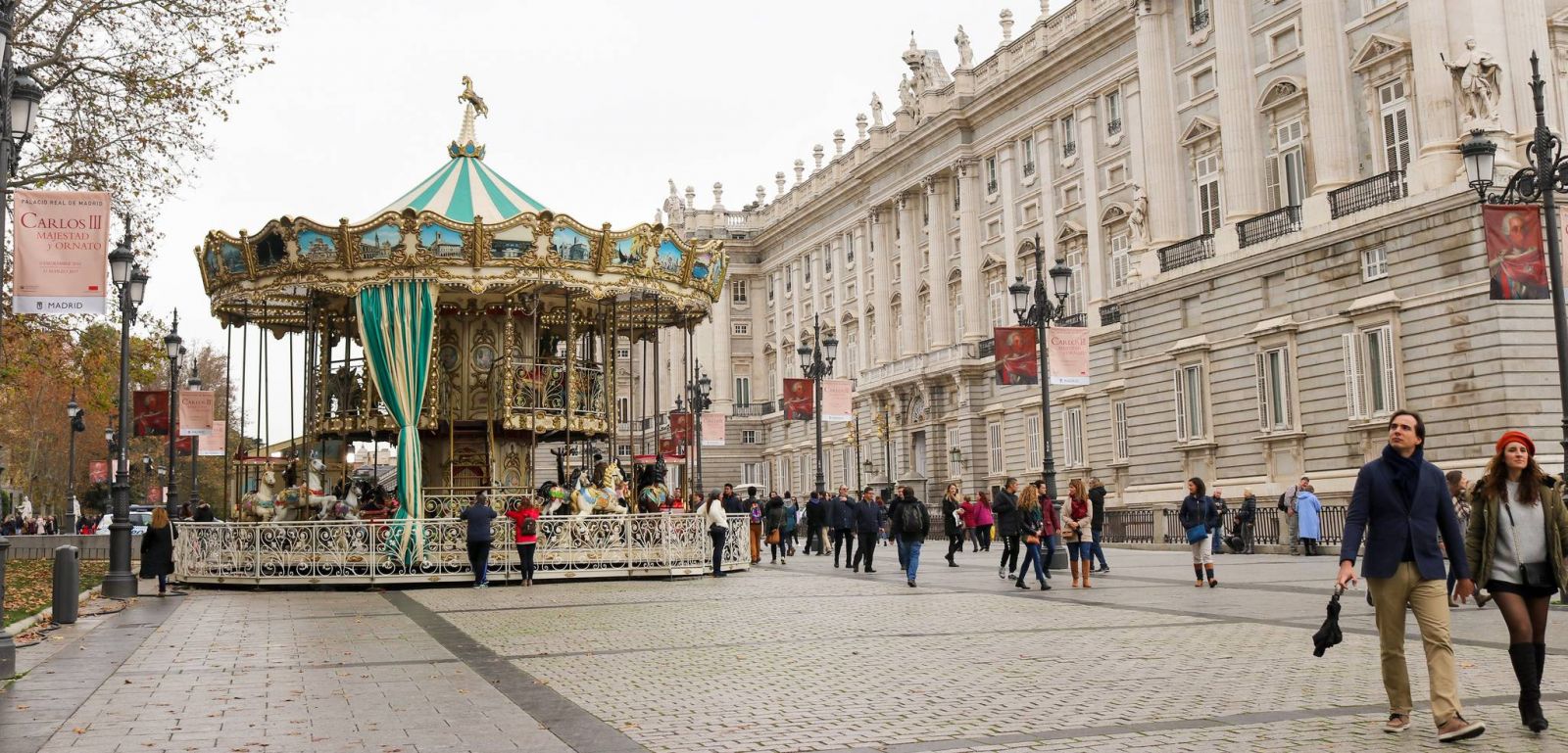 vé máy bay đi Madrid giá rẻ