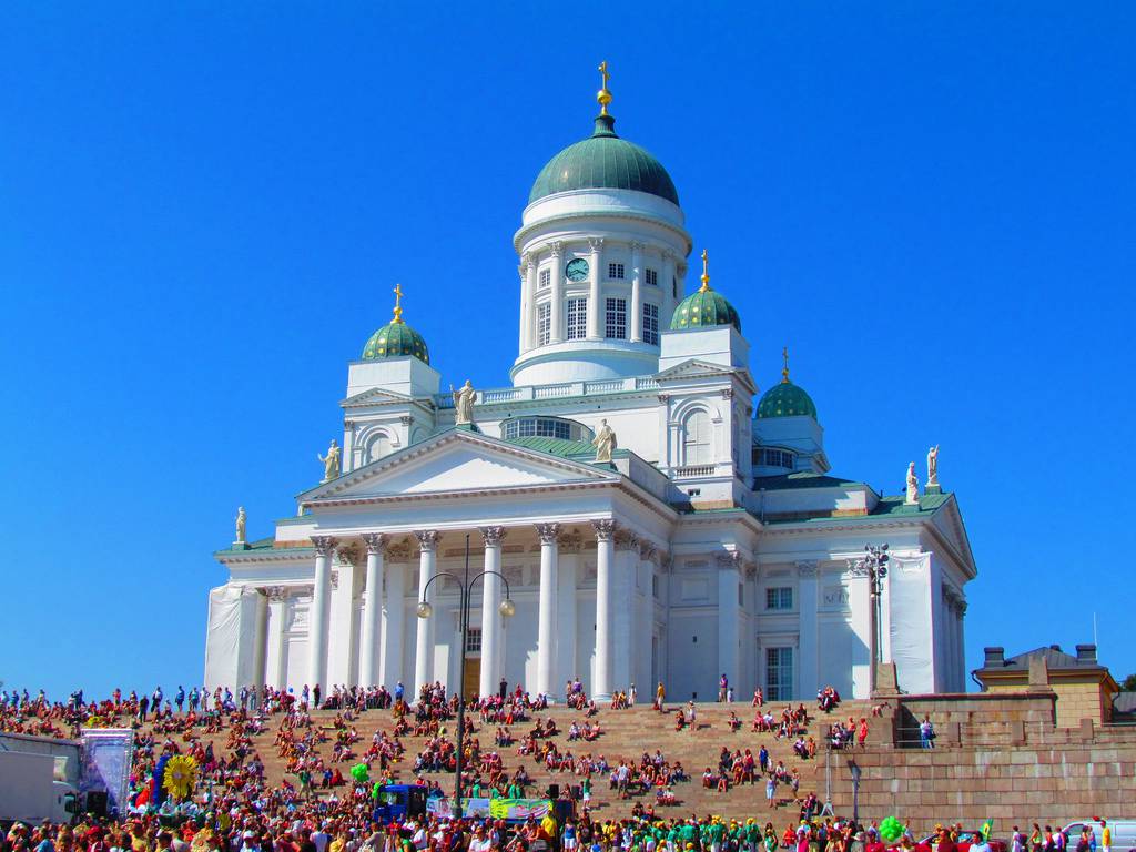 Vé máy bay giá rẻ đi Phần Lan hãng EVA Air