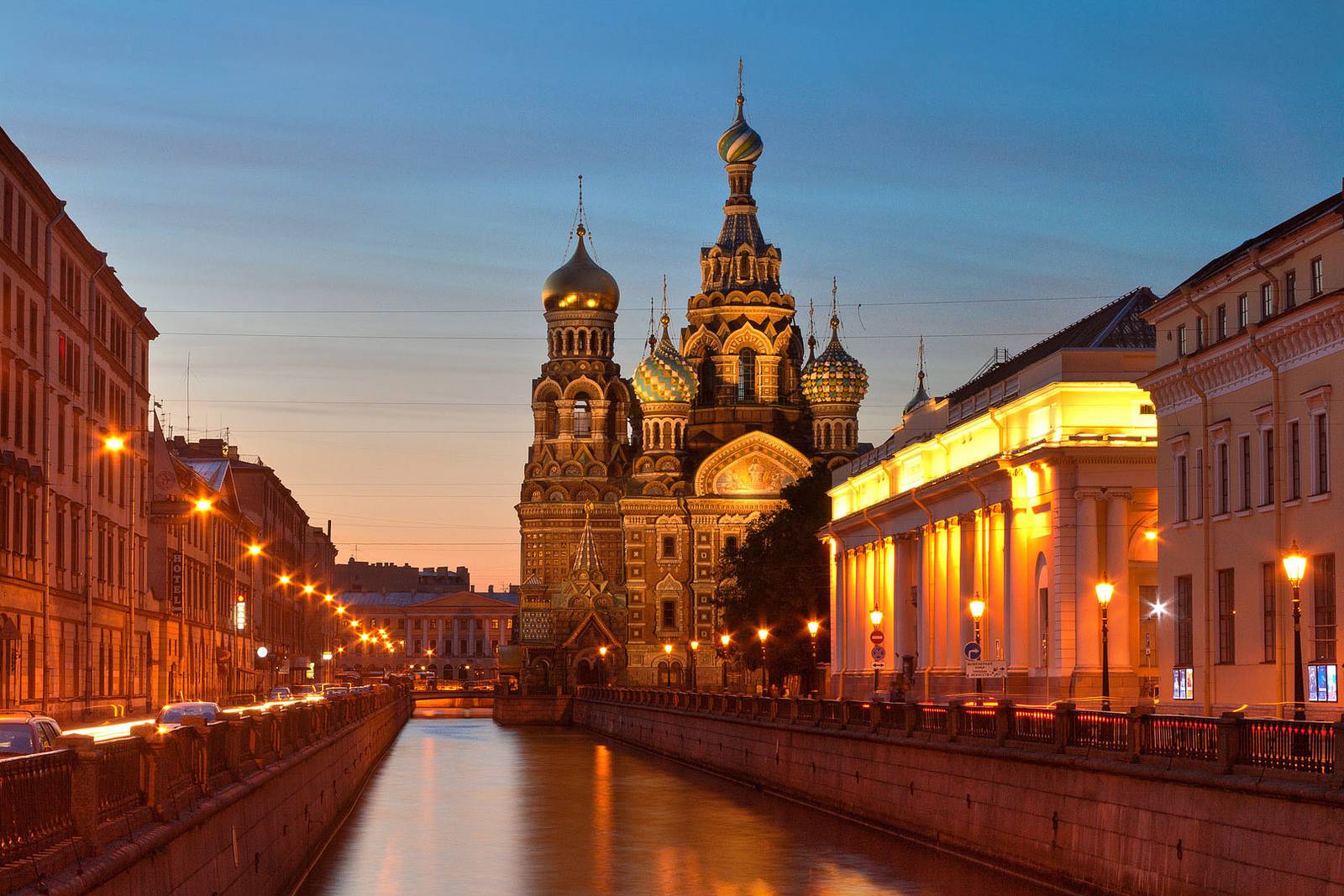 Vé máy bay EVA Air giá rẻ đi Saint Petersburg – Nga