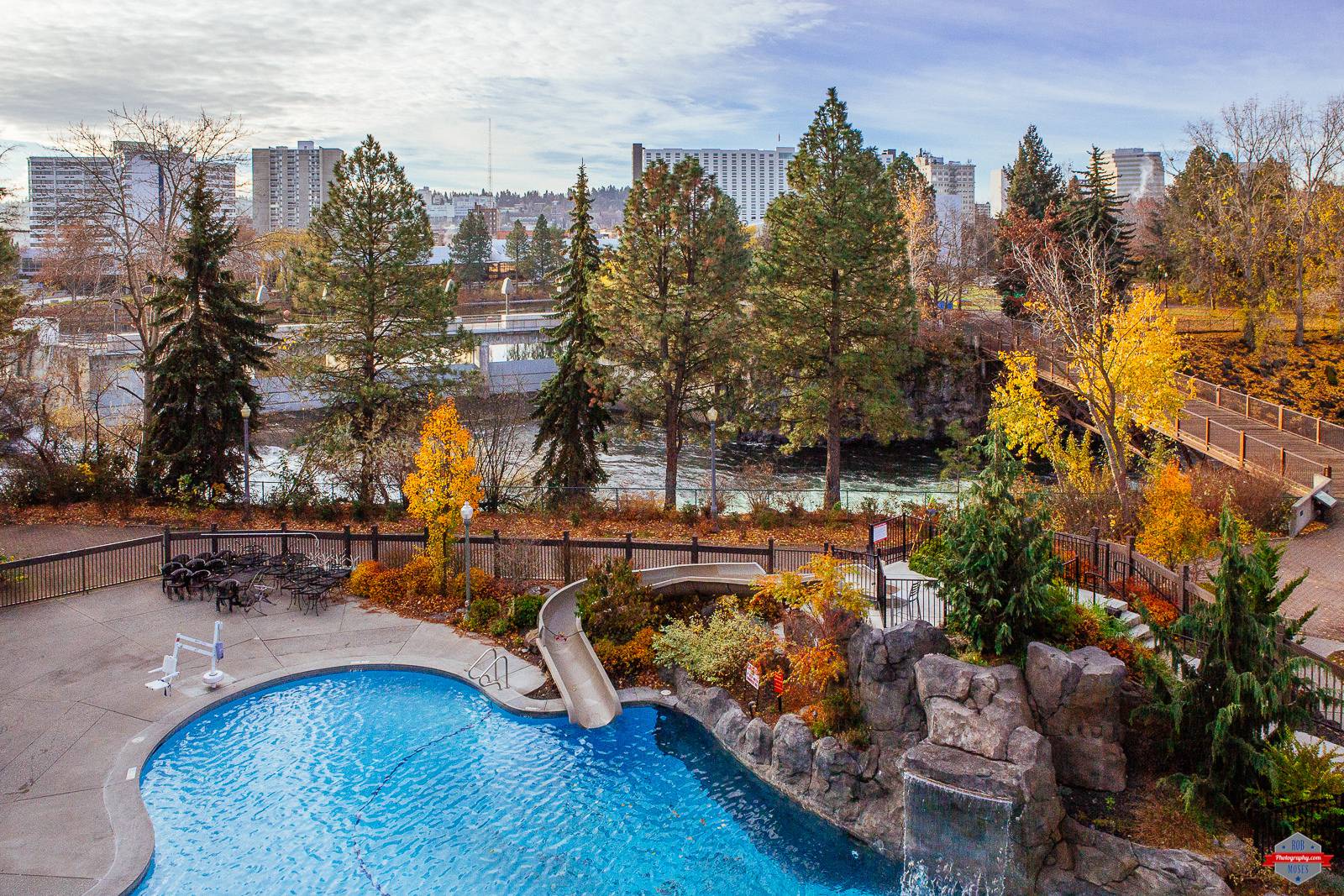 ve-may-bay-di-spokane-eva-air