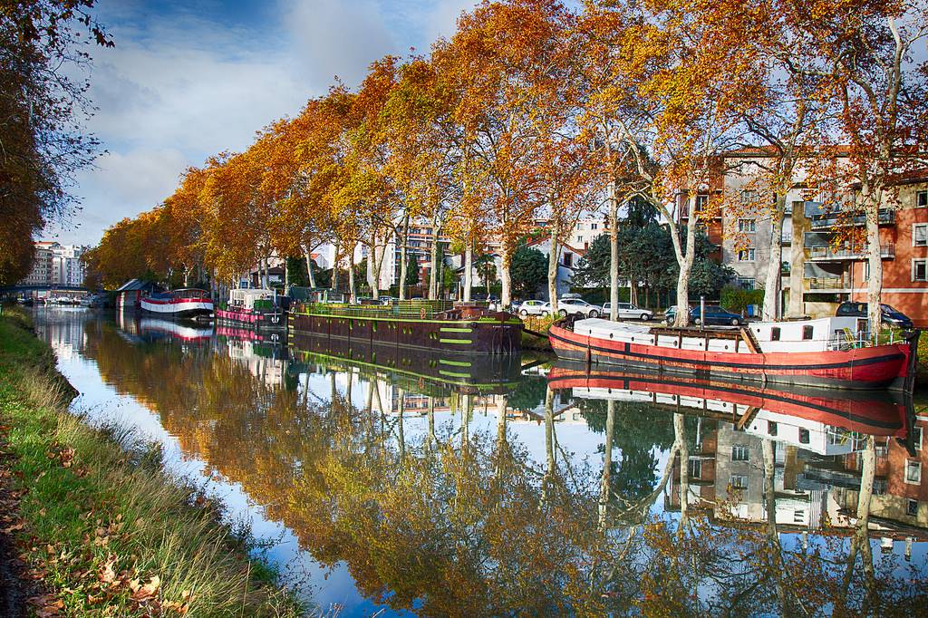 Vé máy bay EVA Air giá rẻ đi Toulouse – Pháp