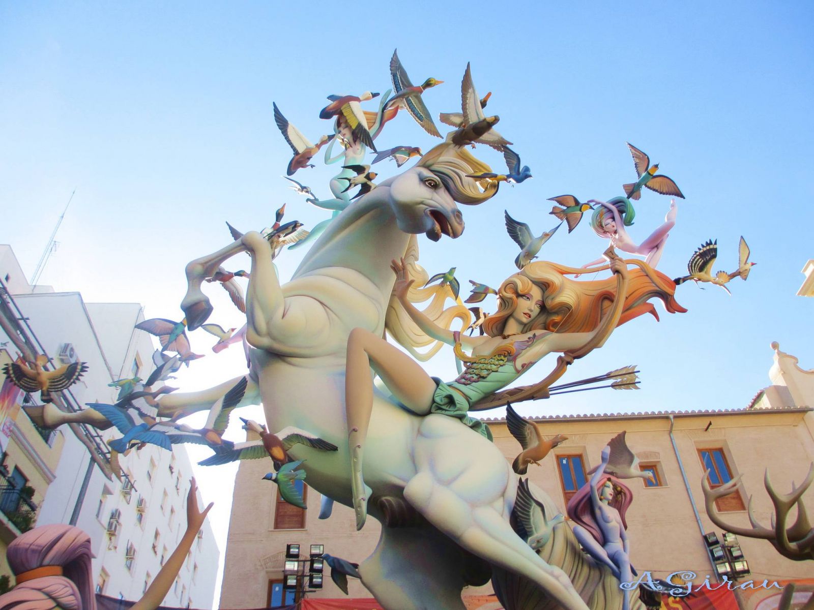 vé máy bay đi Valencia giá rẻ