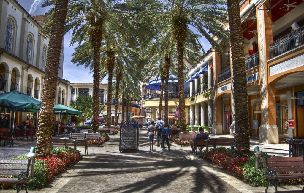 ve-may-bay-di-west-palm-beach-eva-air