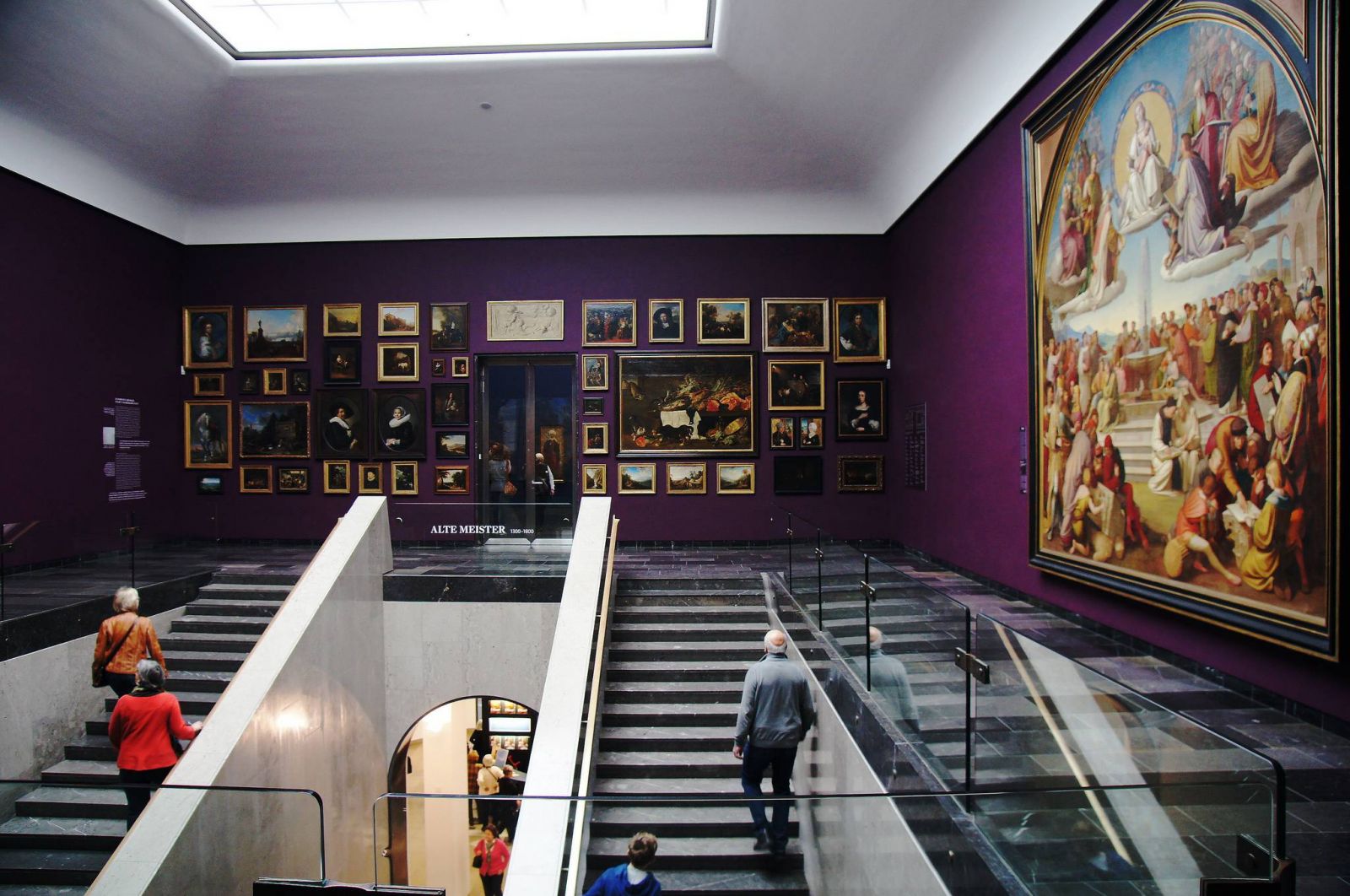 Vé máy bay EVA Air giá rẻ đi Frankfurt - Đức