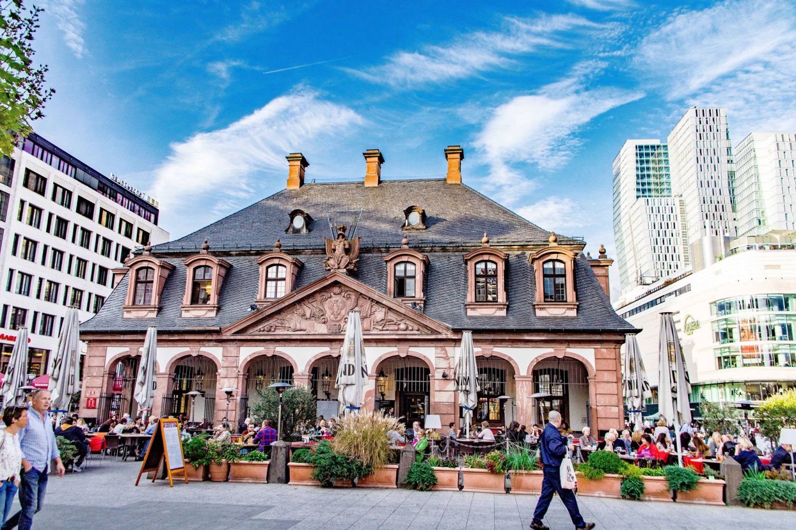 Vé máy bay EVA Air giá rẻ đi Frankfurt - Đức