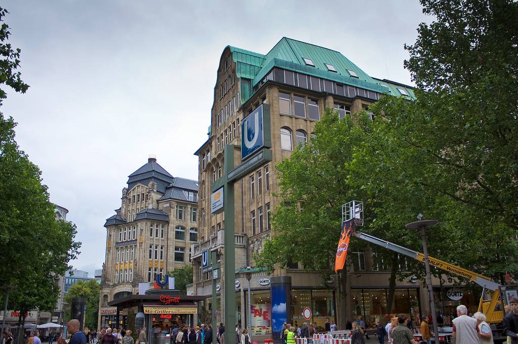 vé máy bay đi Hamburg giá rẻ