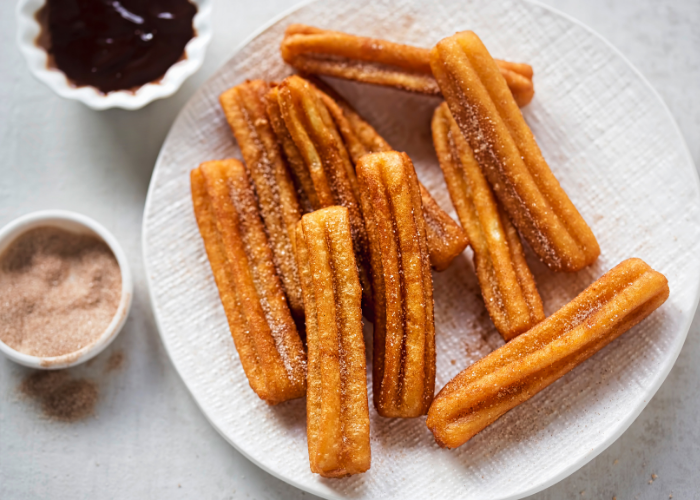 gia-ve-may-bay-di-my-la-bao-nhieu