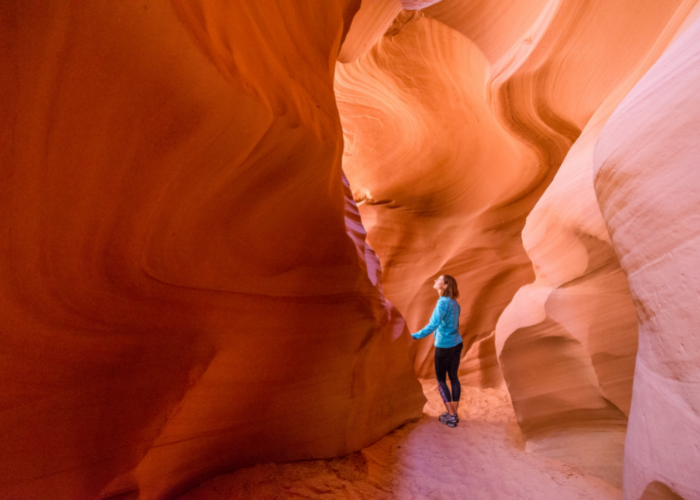 gia-ve-may-bay-di-my-la-bao-nhieu