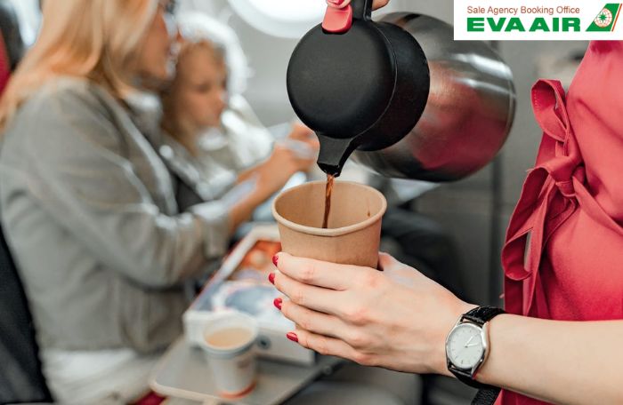 Hạn chế cafein khi bay đường dài