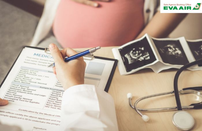 Các loại giấy tờ cho bà bầu đi máy bay Eva Air