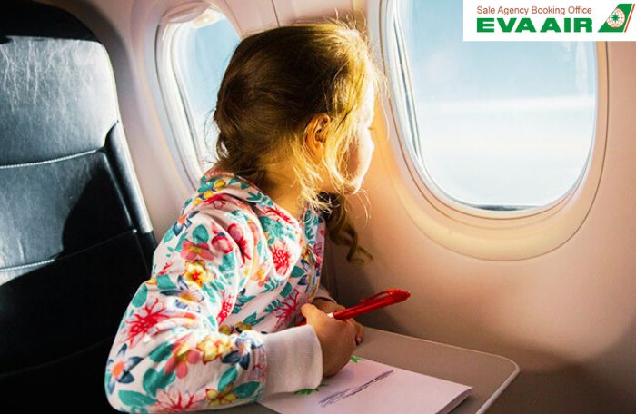 Quy định của Eva Air cho trẻ em bay một mình