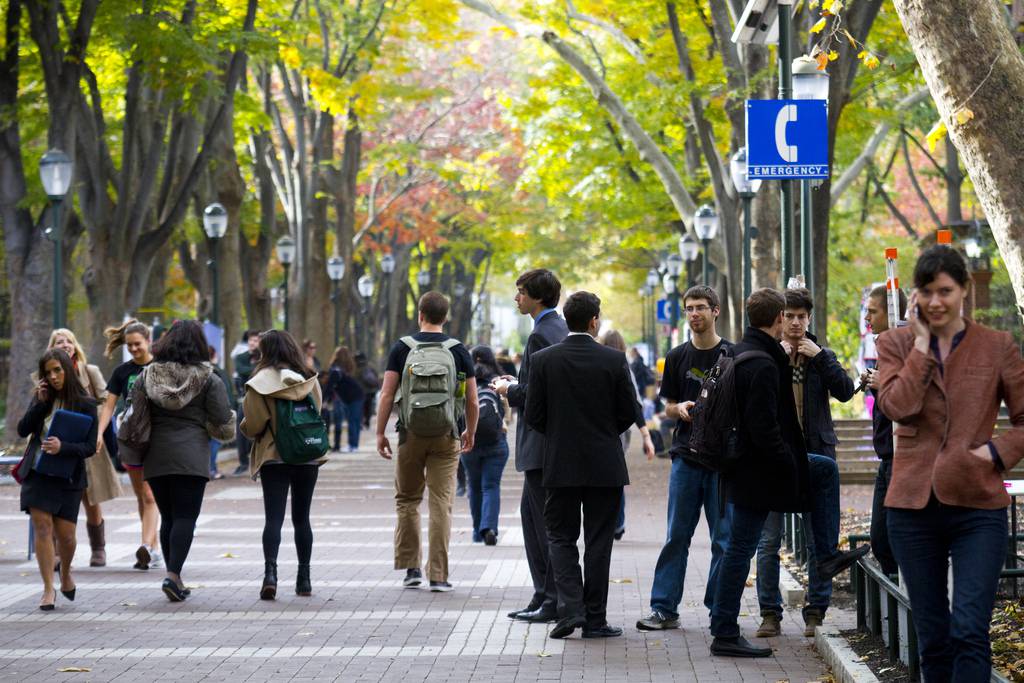 Đi Mỹ mua vé máy bay hãng nào