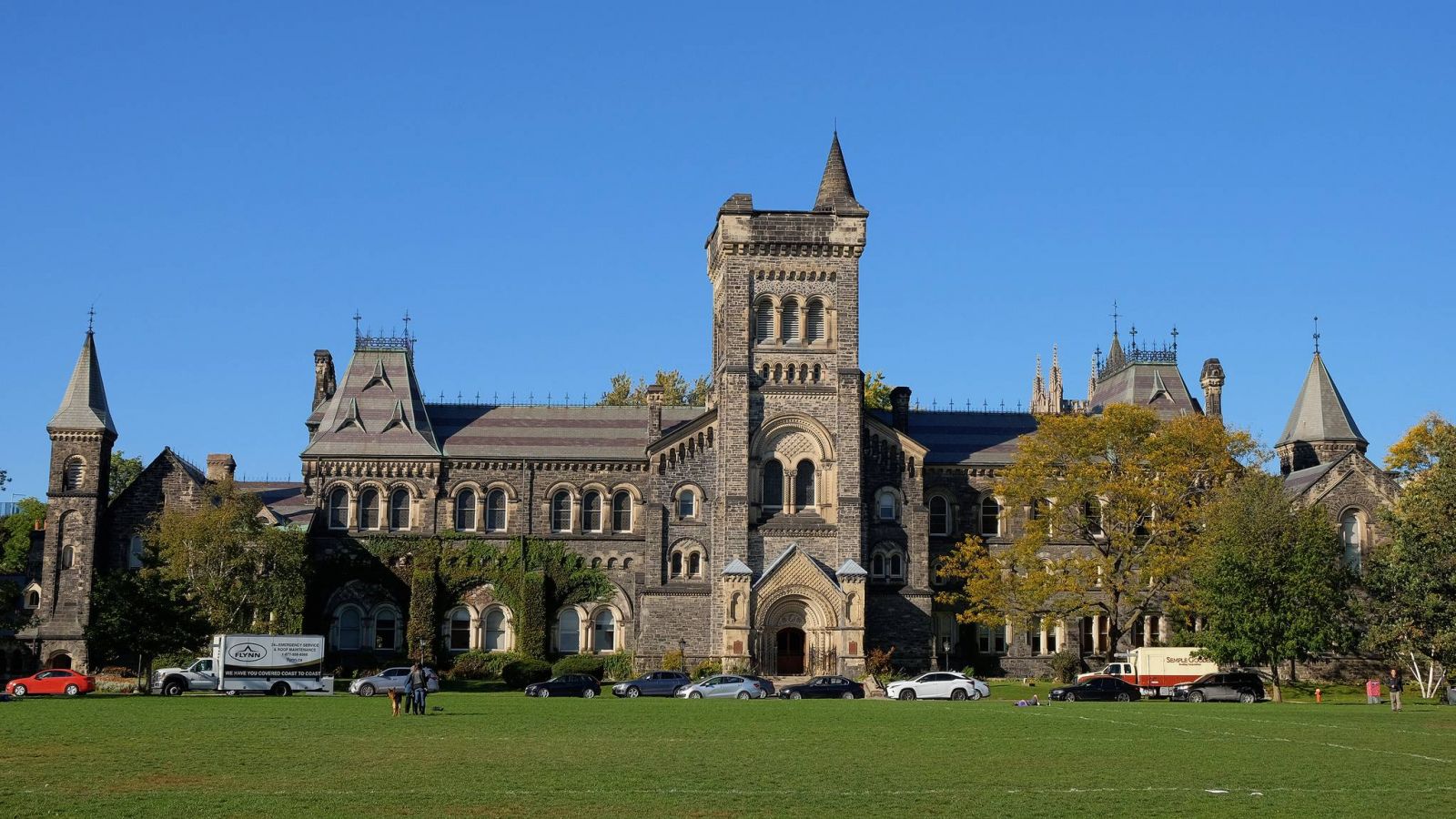 giá vé máy bay đi Canada khứ hồi