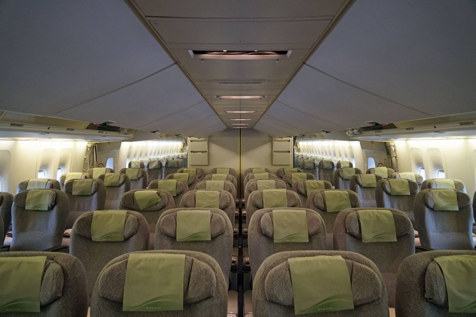 vé máy bay đi Mỹ hãng EVA Air