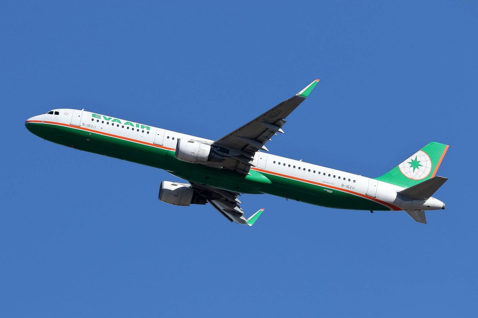 vé máy bay đi Mỹ hãng EVA Air