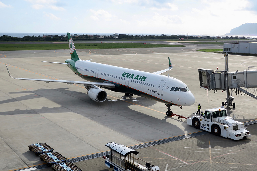 vé máy bay đi mỹ hãng eva