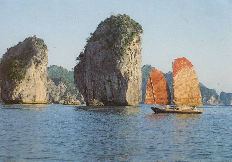 Vé máy bay từ Canada đi Việt Nam