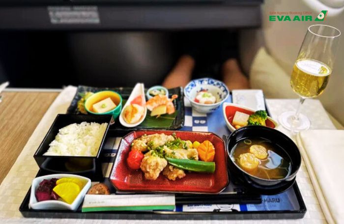 Suất ăn nóng EVA Air