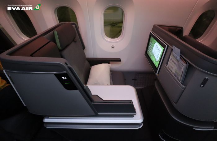 Khoang ghế EVA Air
