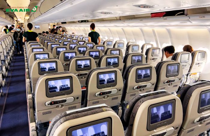 Hạng ghế EVA Air đi London