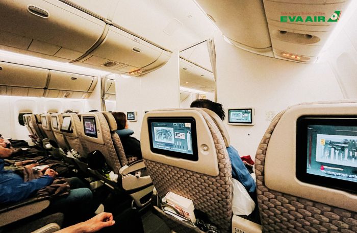 Hạng Phổ thông cao cấp EVA Air