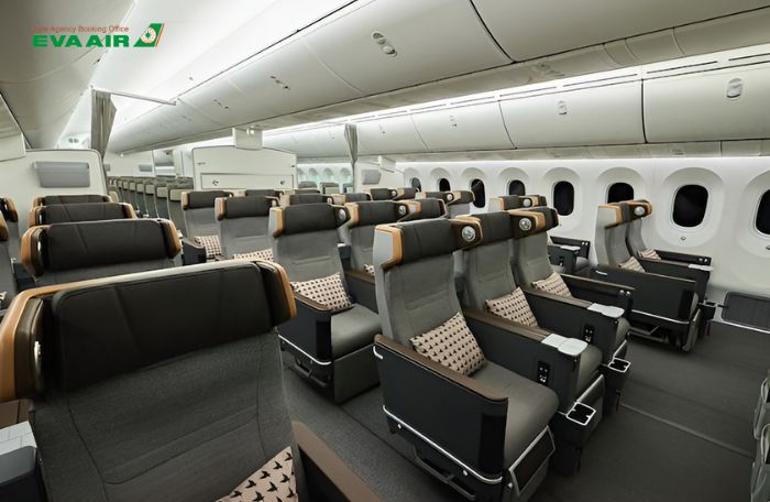 ​​​​​​​Hạng Phổ thông cao cấp